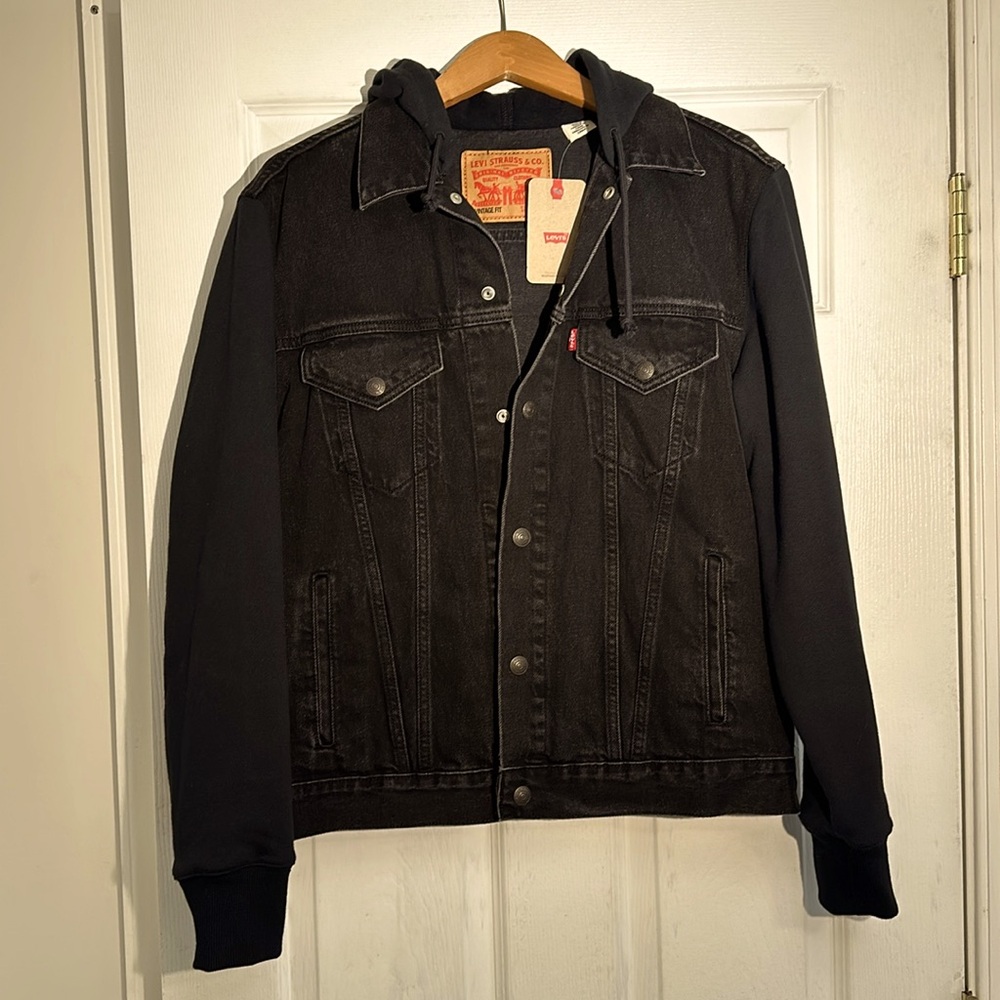 Levi’s Black Vintage Fit Denim Buttom Up Jacket W/ Hood : Men’s M